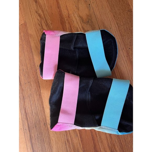 New Unused Triple 8 Saver Series Elbow Pads in Shaved Ice - Small - Picture 6 of 6